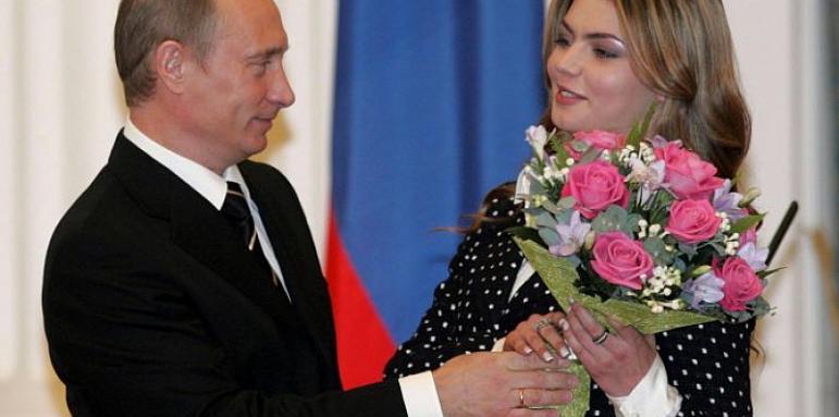 Императрицата на Русия стана на 40. Подаръкът от Путин